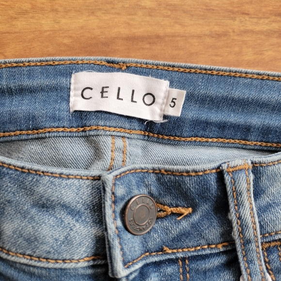 Cello size 5 NWT JEANS - Picture 2 of 7